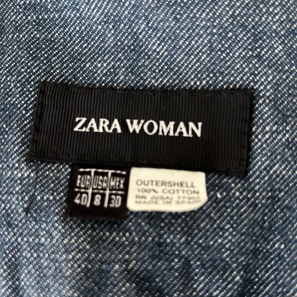 Vintage Women’s Zara denim jacket/removable faux fur collar. Size 8. Like new! - Picture 5 of 6